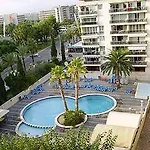 Peces 3* סאלו